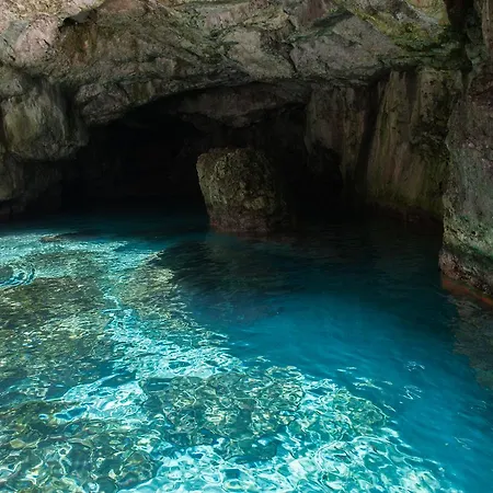 马雷蒂莫旅馆 4*